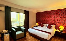 เอเทรียม บูติค โฮเทล